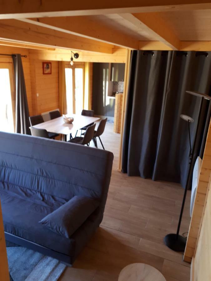 Gite Le Chalet Des Milles Et Un Chemins Castelnou Exterior foto