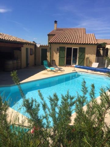 Gite Le Chalet Des Milles Et Un Chemins Castelnou Exterior foto